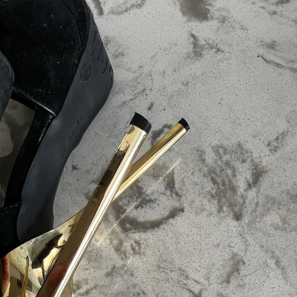 3/$30 (bundle) Black velvet heel - Picture 9 of 12